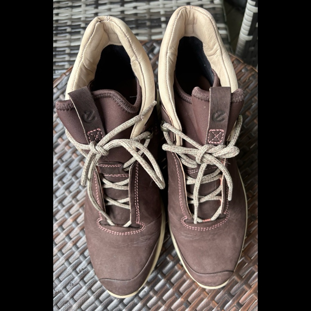 Ecco Brown High-Top Sneakers with Cream Accents
